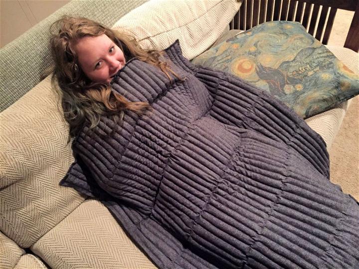 DIY Stress Reducing Weighted Blanket
