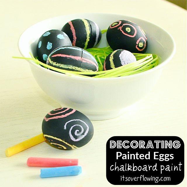 chalkboard painted eggs