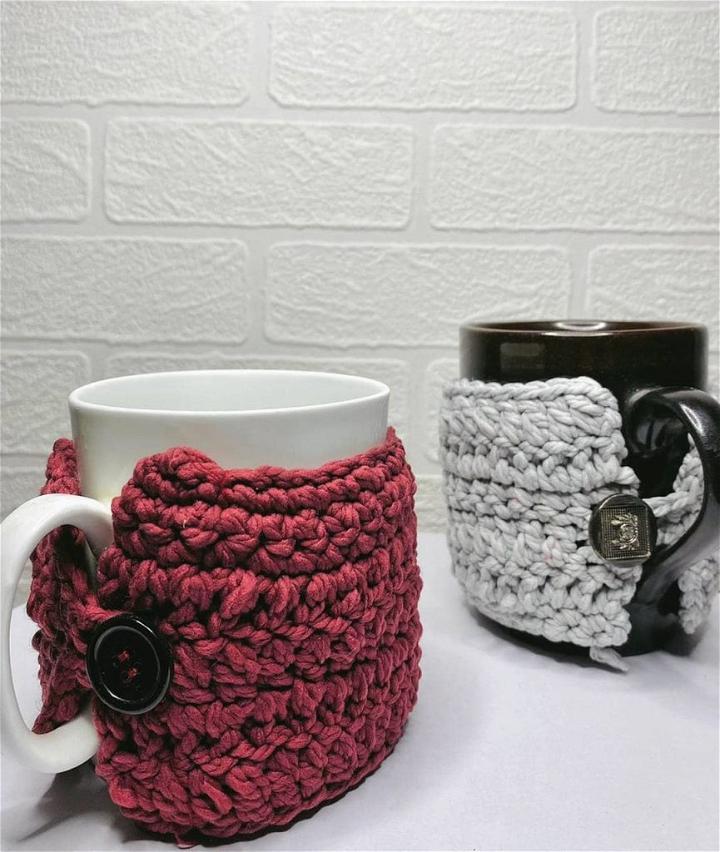Leather or knitted sleeves for cups