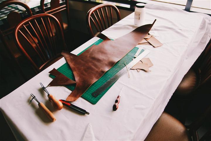 Use Leather To Create Leather Projects