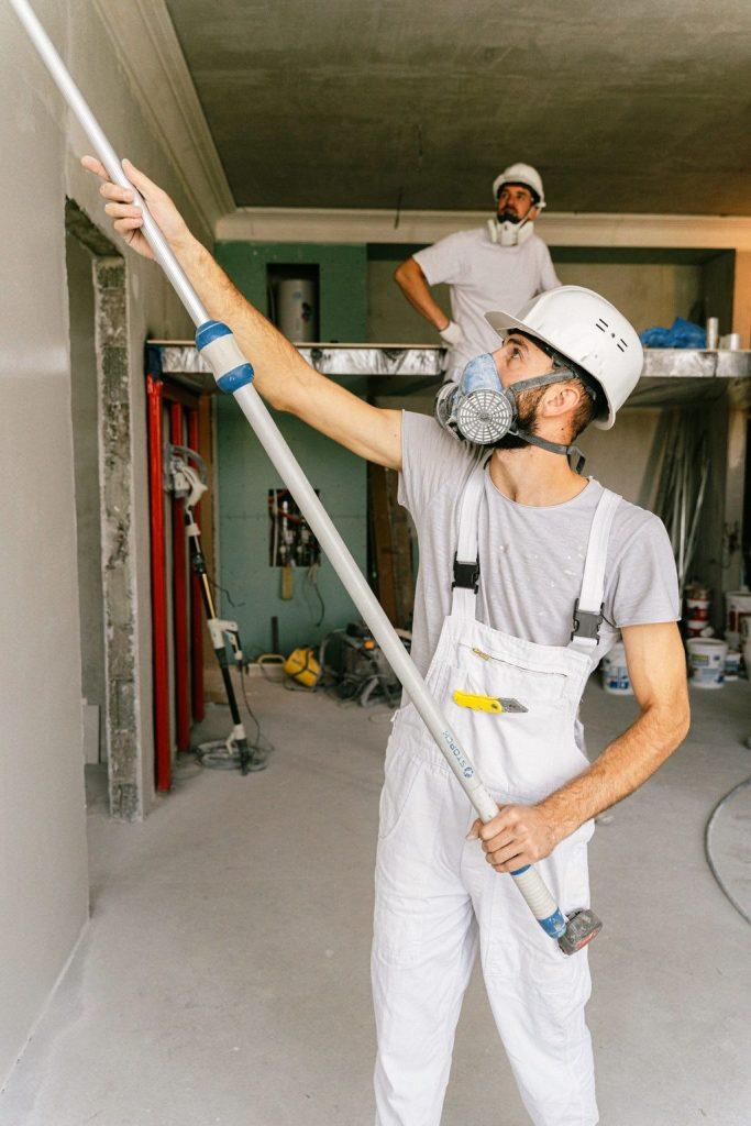 8 Things You Need to Know Before Hiring a Contractor