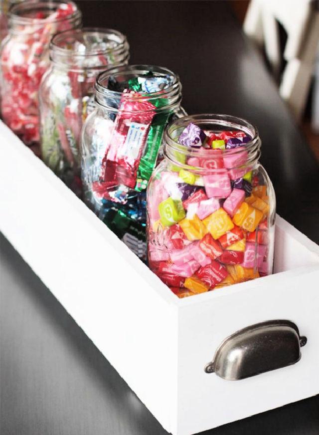 DIY Candy Bar Using Mason Jars