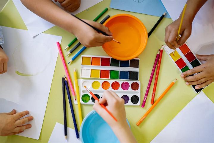 7 Amazing Crafts to Keep Your Kids Busy over the Weekend