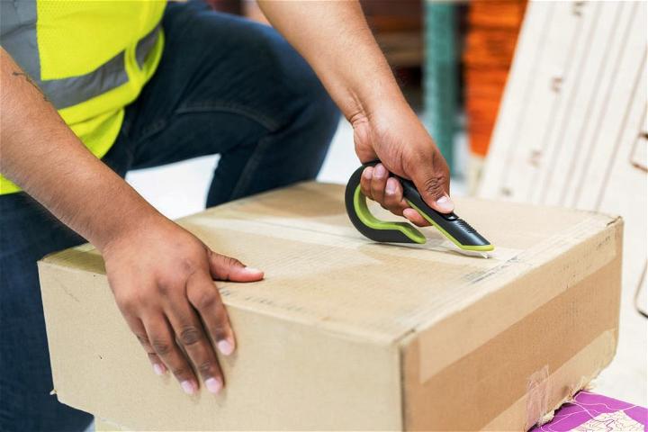 Different Types of Box Cutters and How to Use Them
