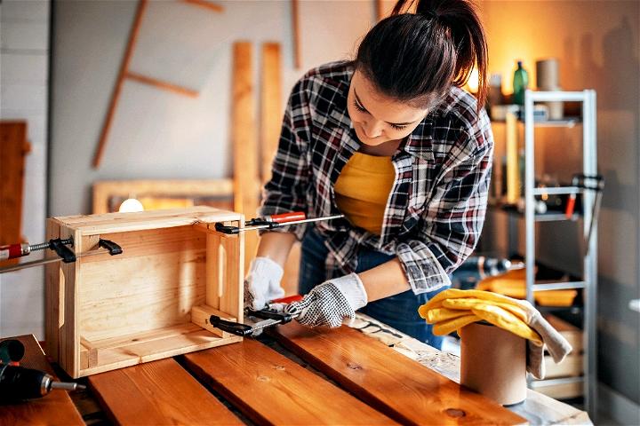 Easy Ways You Can Teach Yourself Woodworking