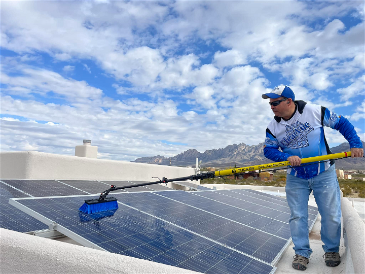 7 Common Errors in Cleaning Solar Systems and How to Avoid Them