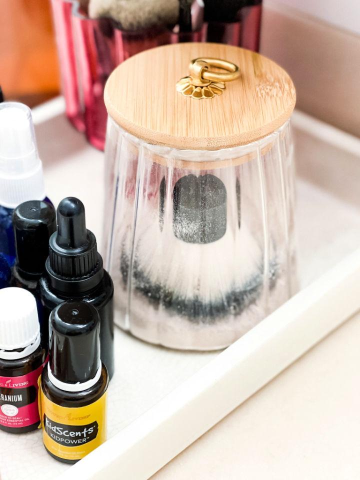 DIY Non Toxic Dry Shampoo