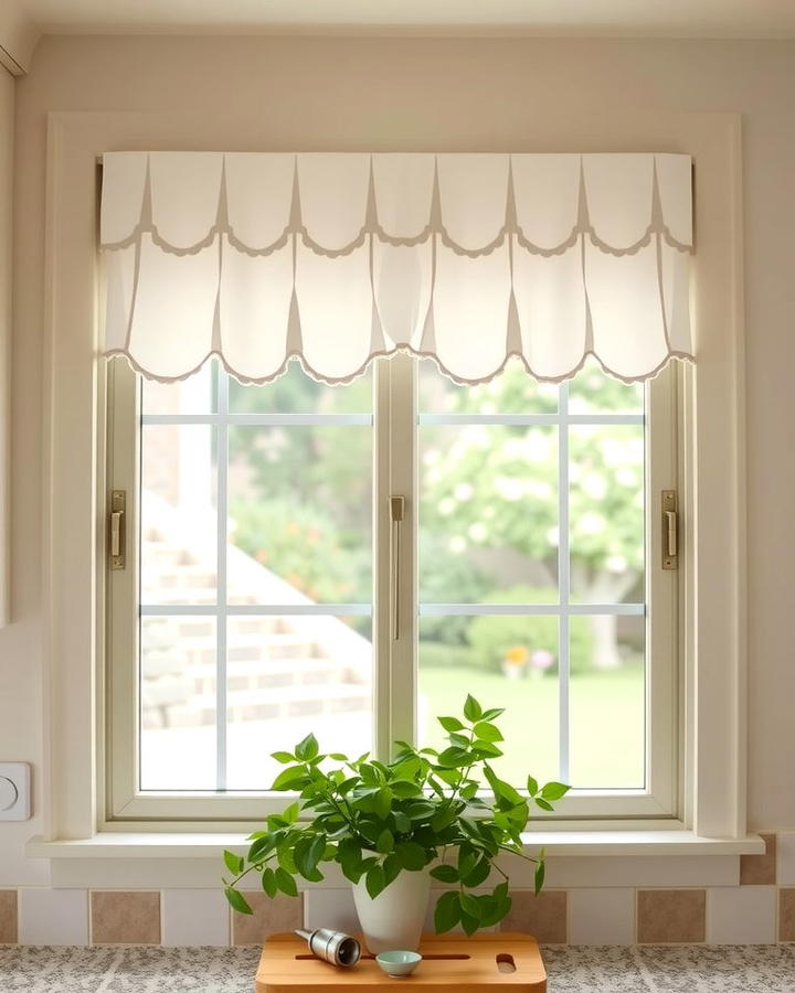 Scalloped Edge Valance