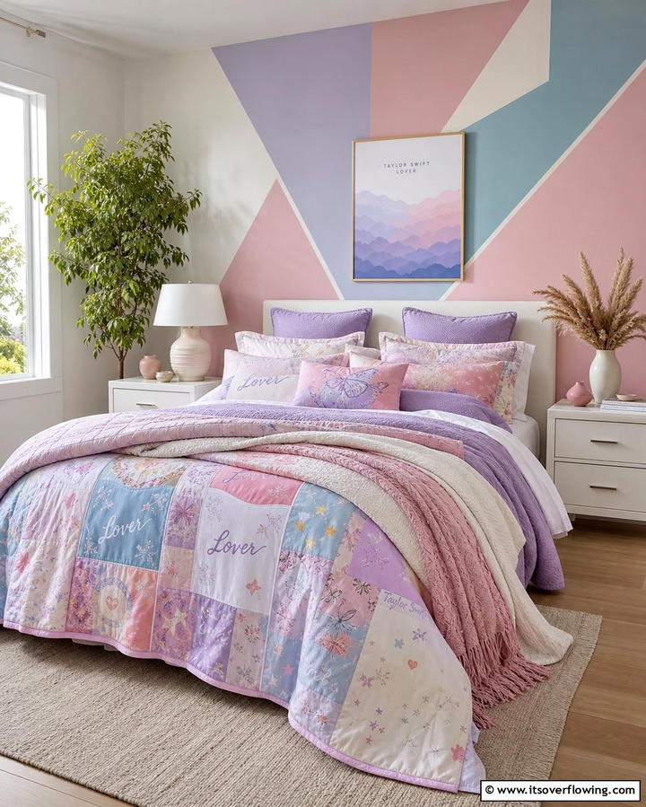 Album Inspired Bedding - 25 Taylor Swift Themed Bedroom Decor Ideas for Fans