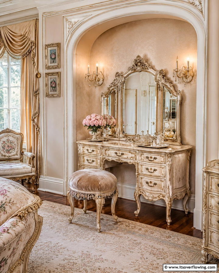 Antique Vanity Table - 25 Vintage Bedroom Ideas for Timeless Charm & Style