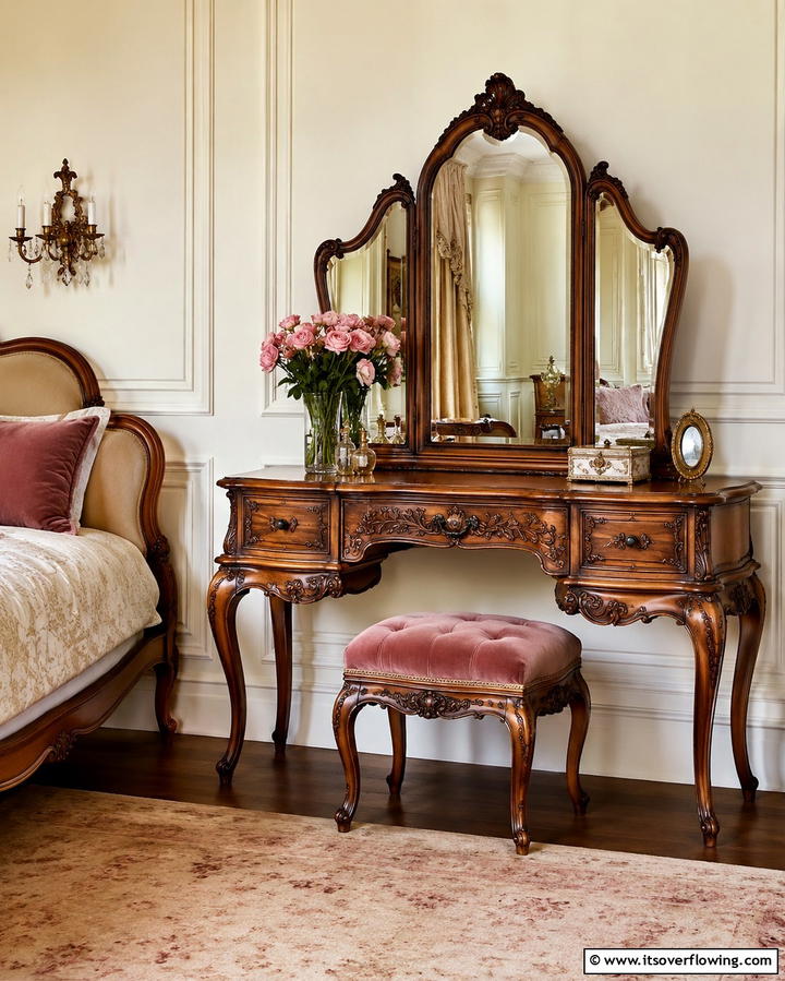 Antique Vanity Tables - 25 Vintage Bedroom Ideas for Timeless Charm & Style
