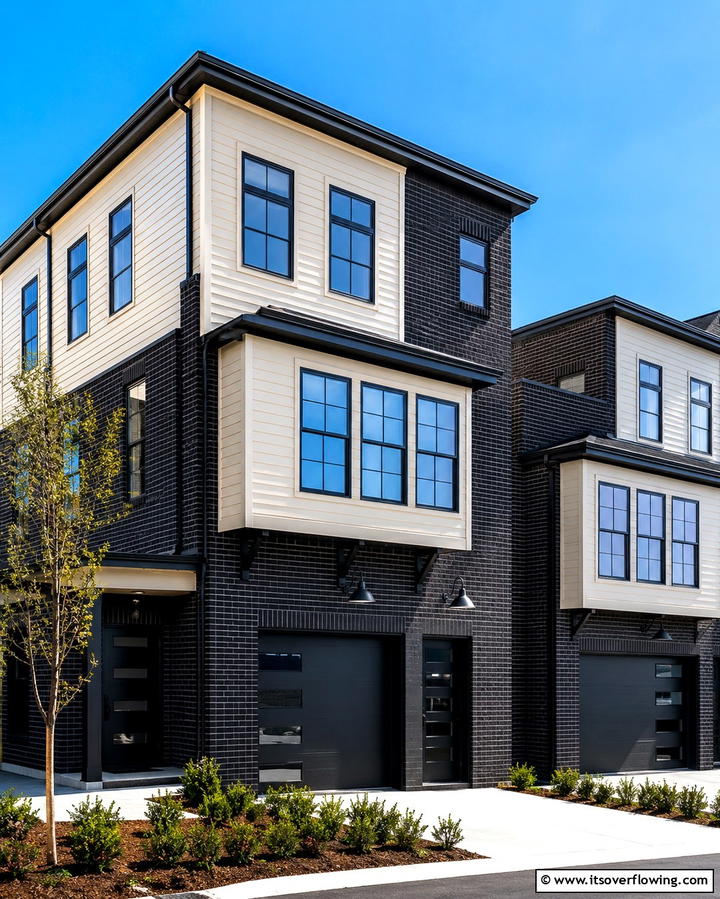 Black Brick with Cream Vinyl Siding - 25 Vinyl Siding and Brick Combinations for Curb Appeal