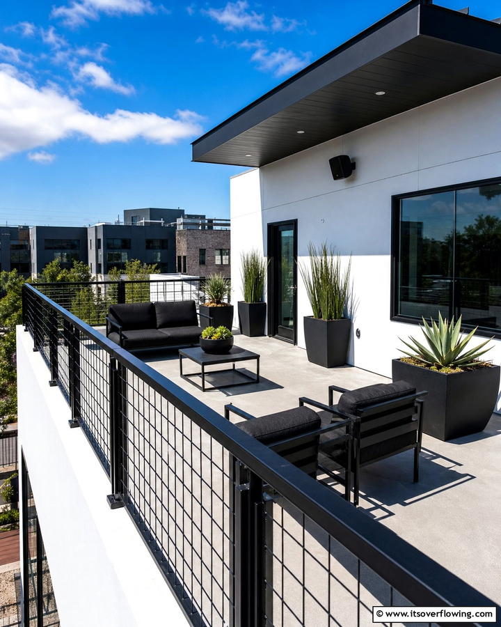 Black Metal Hog Wire Railing - 20 Hog Wire Deck Railing Ideas for Rustic Charm