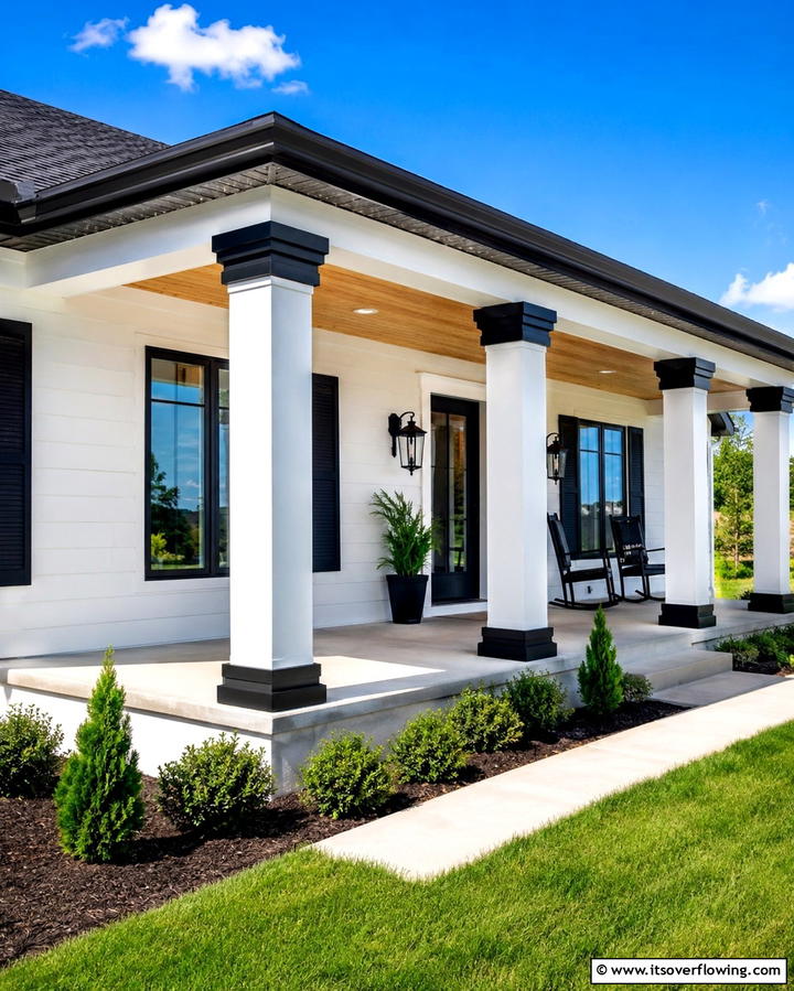 Black Trim on Outdoor Columns for Added Sophistication - 30 Single-Story White House Black Trim Exterior Inspirations
