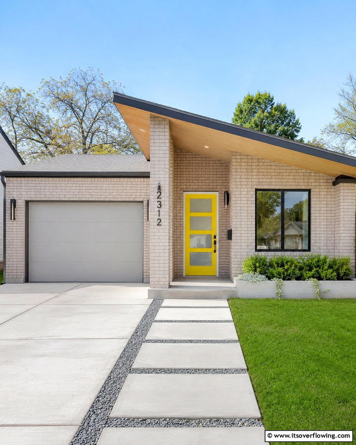 Black and Gold - 30 Warm Blonde Brick House Color Schemes for Modern Homes