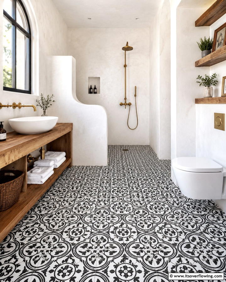 Black and White Moroccan Inspired Tiles - 30 Striking Black & White Bathroom Tile Designs for Timeless Style