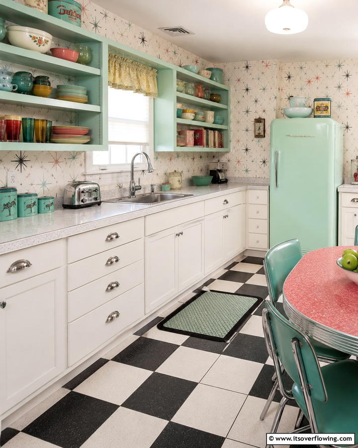 Bold Linoleum Countertops - 25 1950s Kitchen Ideas for a Retro Home Makeover
