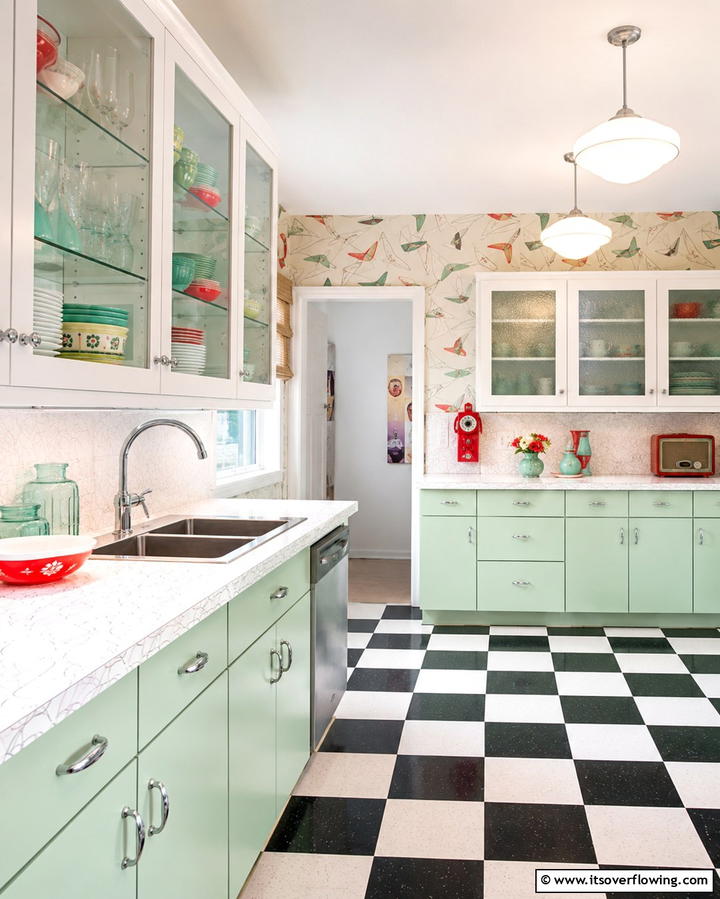 Boomerang Pattern Countertops - 25 1950s Kitchen Ideas for a Retro Home Makeover