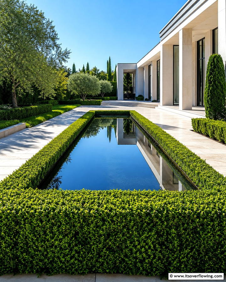 Boxwood Framed Water Features - 25 Elegant Front Yard Boxwood Design Ideas
