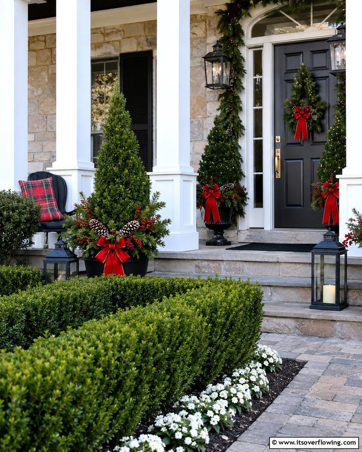 Boxwood and Seasonal Decorations - 25 Elegant Front Yard Boxwood Design Ideas