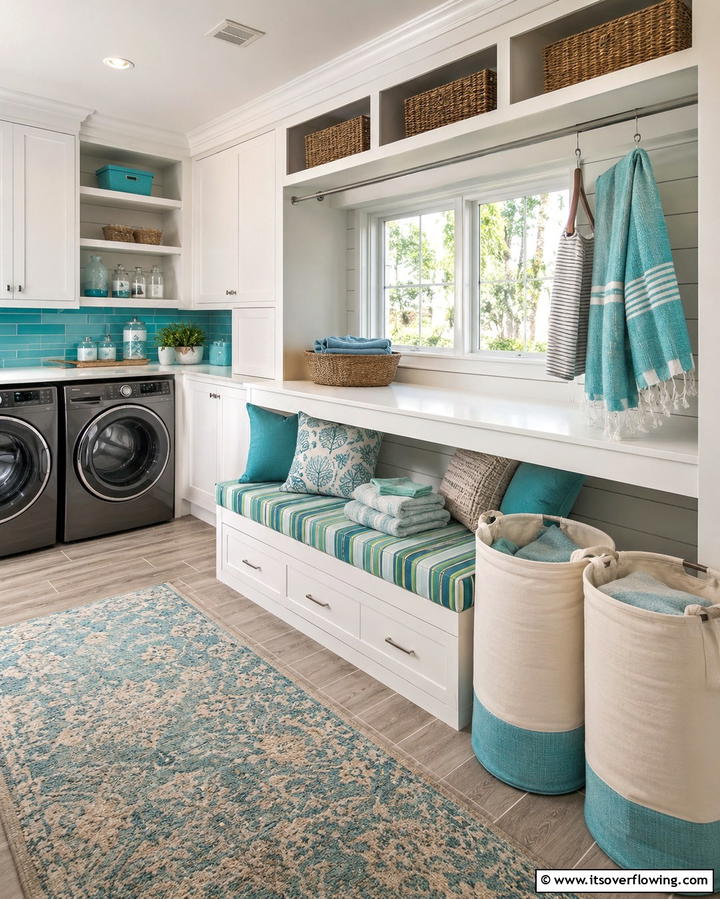 Built In Bench for Folding - 25 Outdoor Laundry Area Design Ideas for Convenience