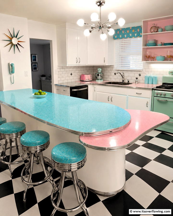 Built In Breakfast Nooks - 25 1950s Kitchen Ideas for a Retro Home Makeover