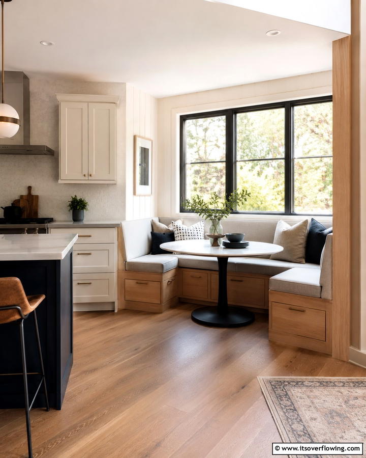 Built In Seating Nooks - 25 Transitional Kitchen Ideas for Modern Homes