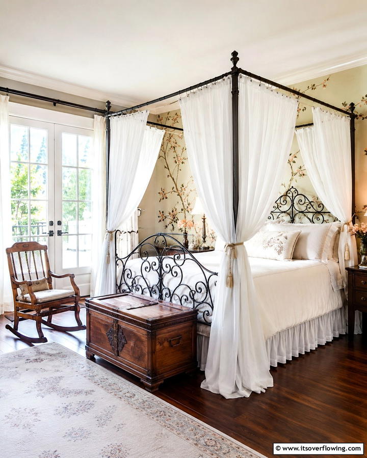 Canopy Beds - 25 Victorian Bedroom Ideas for Timeless Elegance