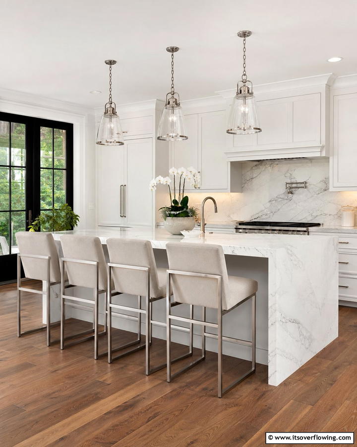 Cashmere Bar Stools - 20 Luxurious Cashmere Kitchen Ideas for a Cozy Feel