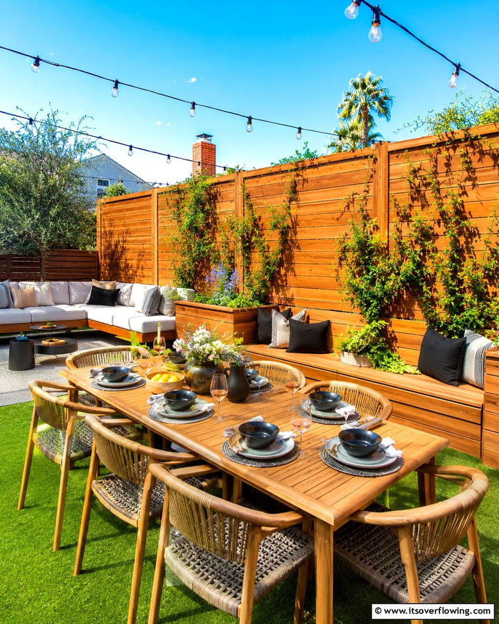 Cedar Fence for Outdoor Living - 30 Durable Cedar Fence Ideas to Enhance Privacy and Style