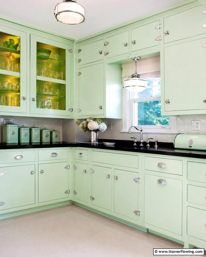 Chrome Accents and Hardware - 30 Vintage 1930s-1940s Kitchen Design Ideas & Inspiration
