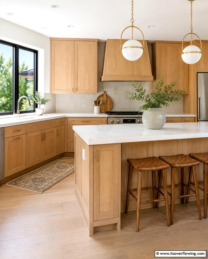 Classic Shaker Style Maple Cabinets - 25 Maple Kitchen Cabinets Ideas for a Warm Look