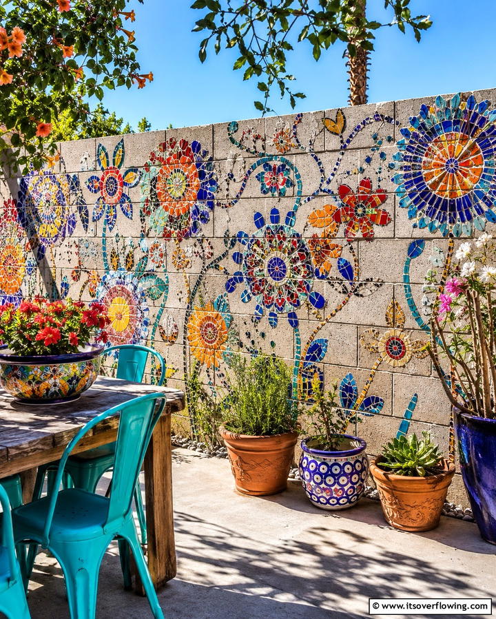 Contemporary Partition Wall - 30 Creative Cinder Block Fence Designs for Outdoor Spaces