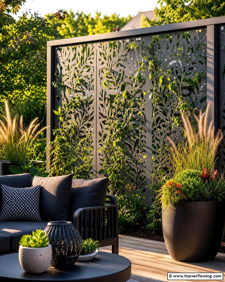 Customized Garden Screen Trellis - 21 Garden Trellis Ideas to Support Climbing Plants Stylishly