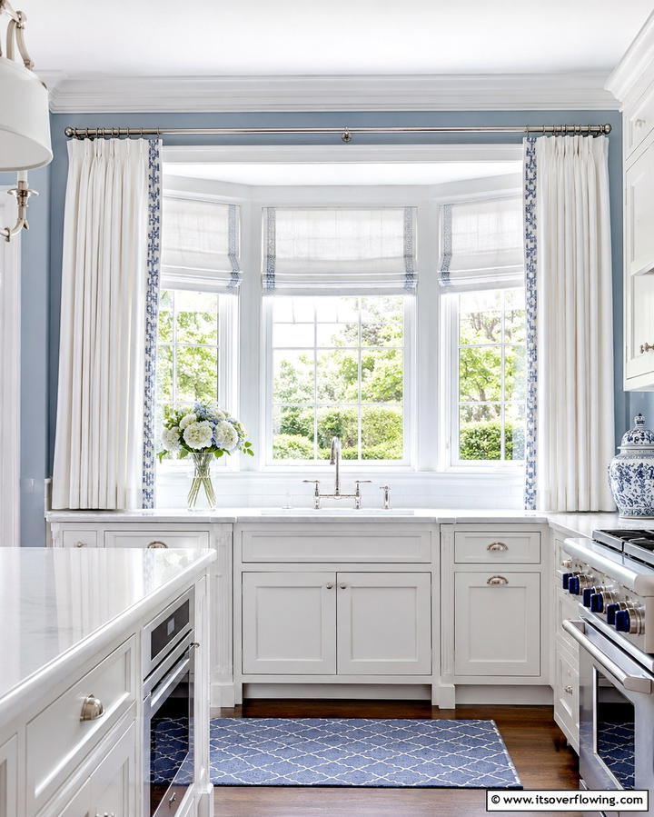 Decorative Curtain Accents - 25 Kitchen Bay Window Ideas for a Bright Cooking Space