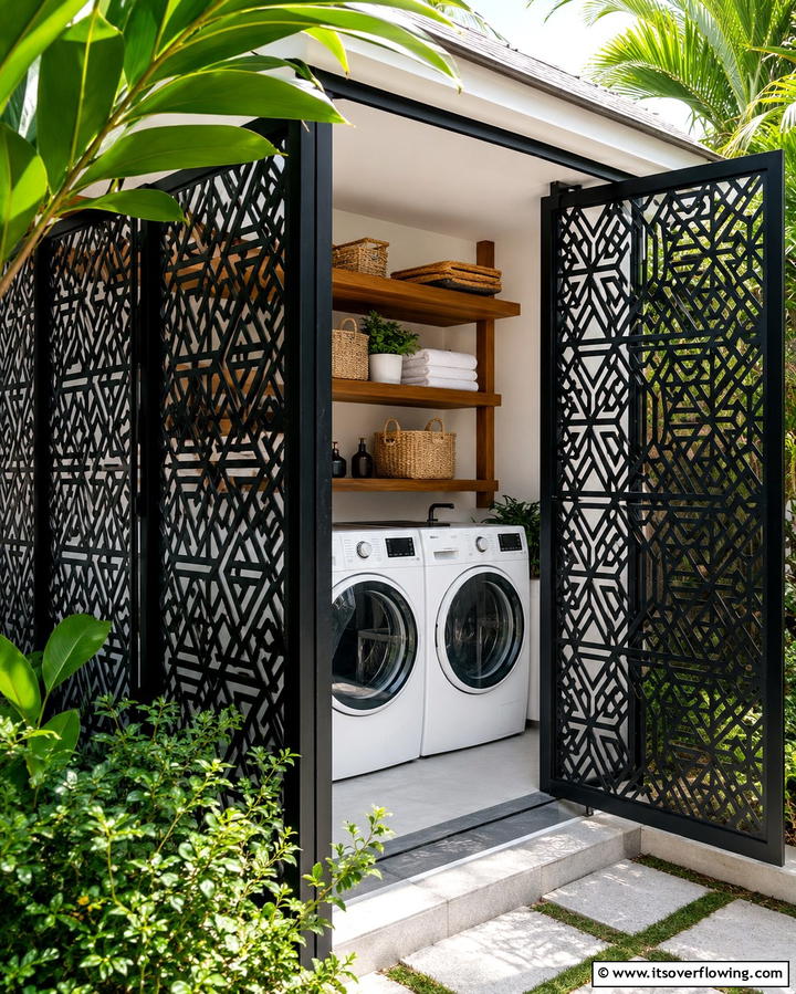 Decorative Privacy Screens - 25 Outdoor Laundry Area Design Ideas for Convenience