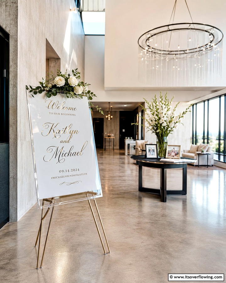 Elegant Calligraphy Invitations - 30 Timeless Classic Wedding Inspiration Ideas for Elegant Celebrations