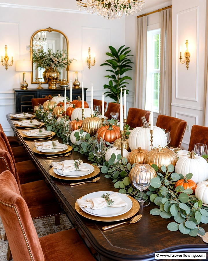 Elegant Pumpkin Arrangements - 21 Festive Thanksgiving Table Decor Ideas for Family Gatherings