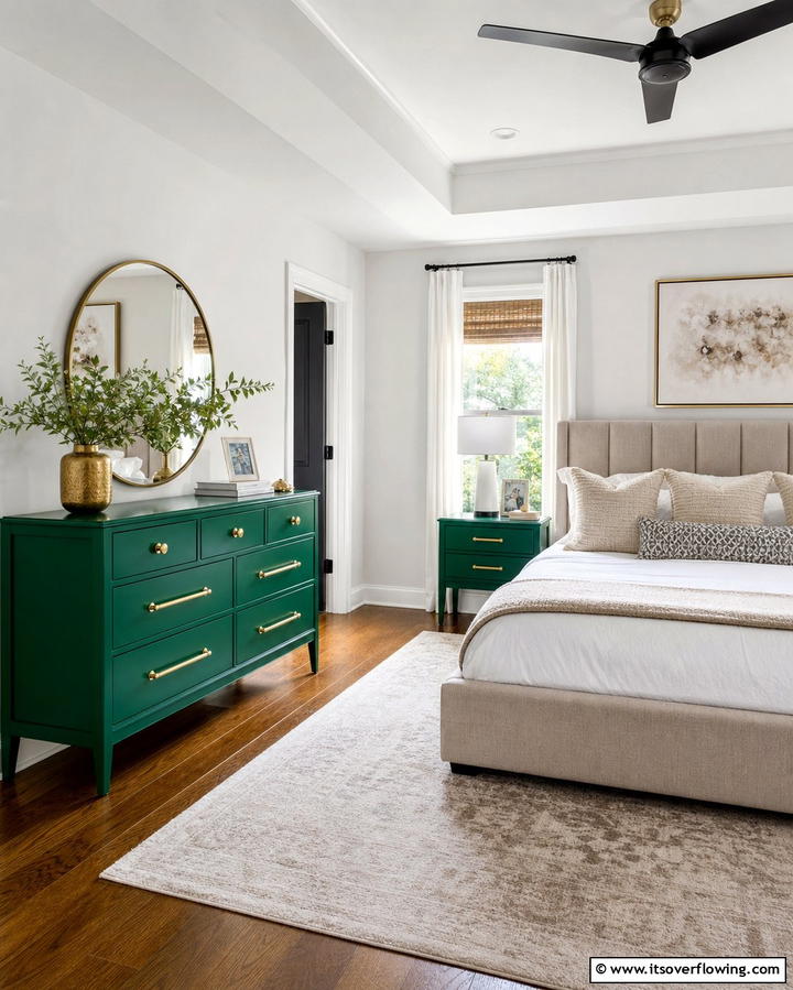 Emerald Green Dresser or Nightstand - 25 Emerald Green Bedroom Ideas for a Luxurious Feel