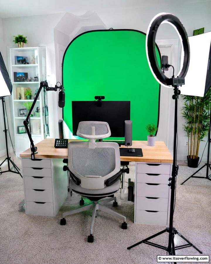 Ergonomic Desk Setup - 20 Streaming Setup Ideas for Ultimate Entertainment