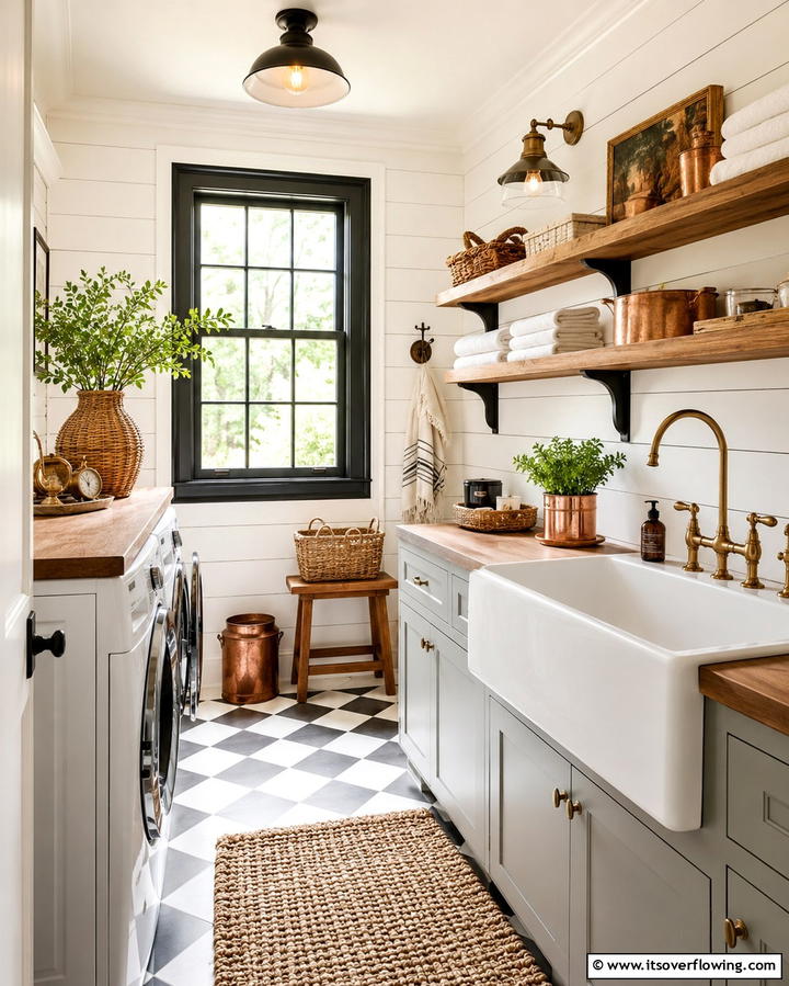 Farmhouse Style Sink - 20 Vintage Laundry Room Decor Ideas for a Retro Look