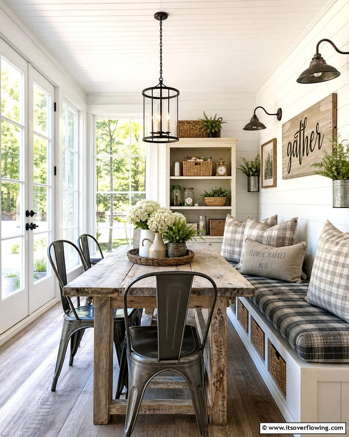 Farmhouse Style - 25 Florida Room Ideas for a Relaxing Sun-Filled Space
