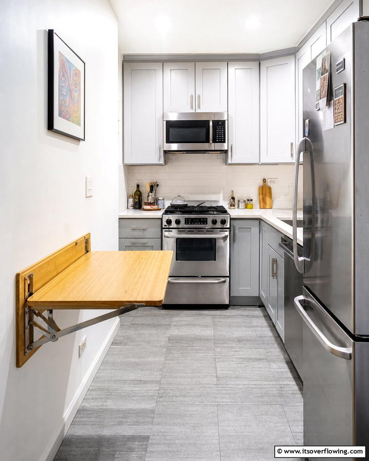 Foldable Work Surfaces - 25 Practical Dirty Kitchen Ideas for Efficient Cooking Spaces