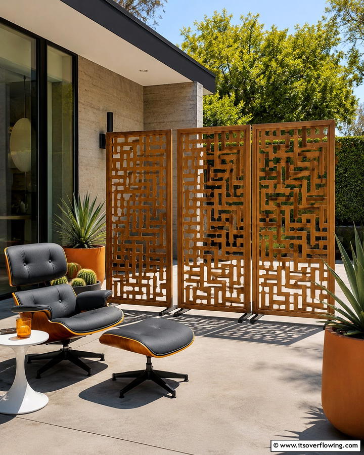Freestanding Privacy Screens - 25 Privacy Patio Ideas for a Secluded Outdoor Oasis