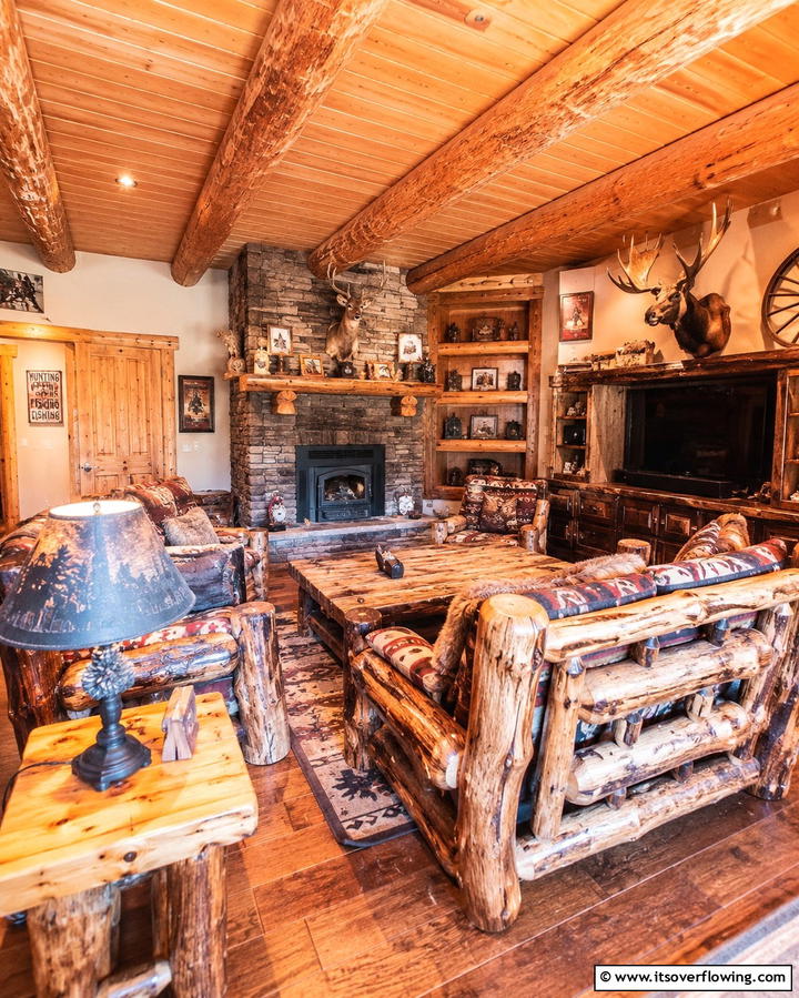 Hunting Themed Bar Area for Entertaining - 25 Unique Hunting Man Cave Ideas for Your Space