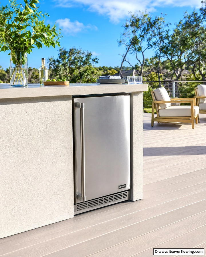 Island with Built In Refrigerator - 25 Outdoor Kitchen Island Ideas for Entertaining