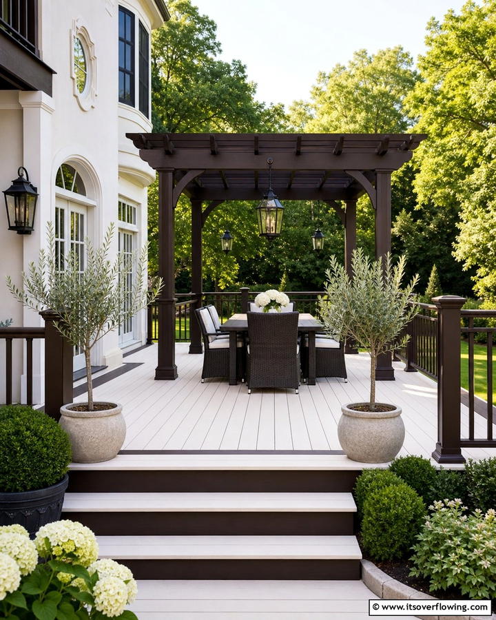 Ivory and Espresso - 30 Two-Tone Deck Color Schemes for Dynamic Outdoor Spaces