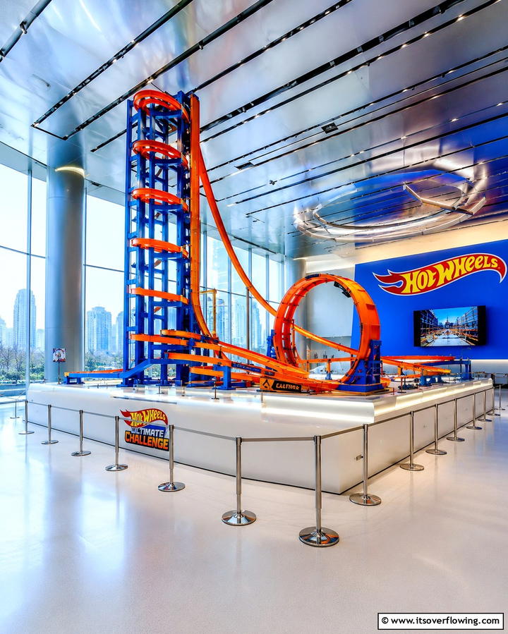 Live Hot Wheels Track Demonstration - 30 Hot Wheels Birthday Party Ideas- Race-Themed Decor & Activities