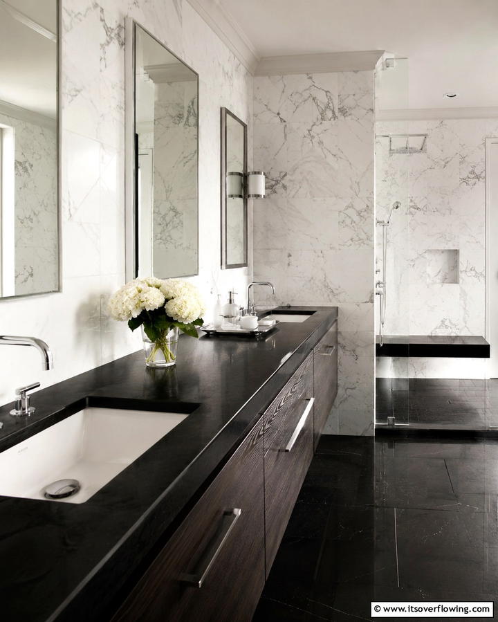 Luxurious Marble and Black Countertop Pairing - 30 Bathrooms with Black Countertops for Modern Elegance