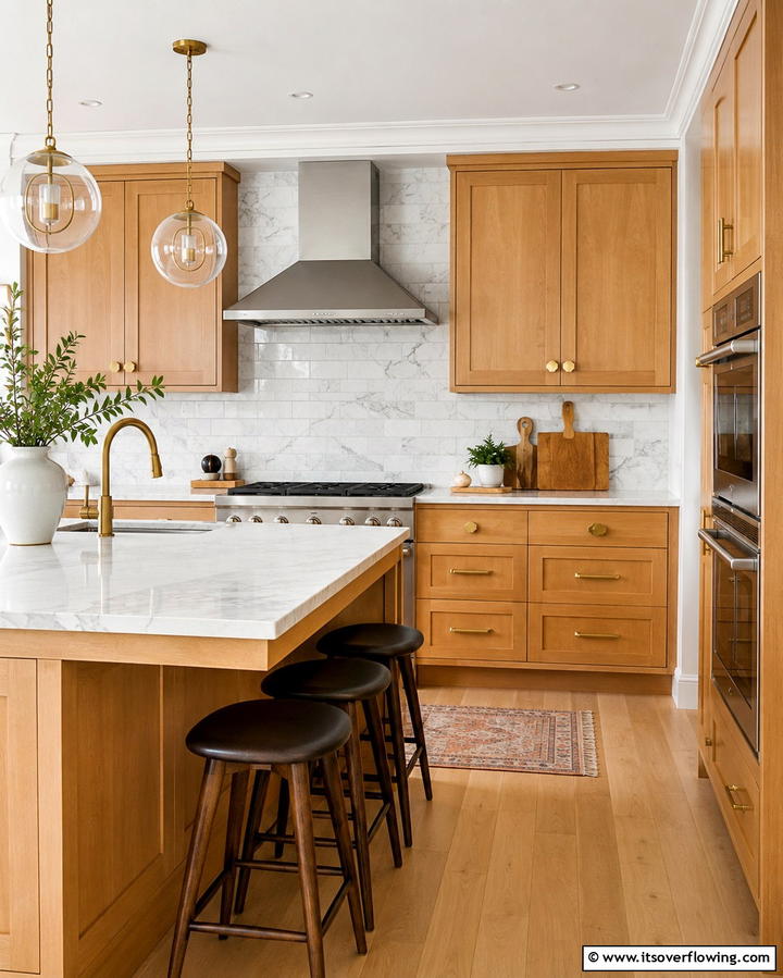 Maple Cabinets with Unique Hardware - 25 Maple Kitchen Cabinets Ideas for a Warm Look